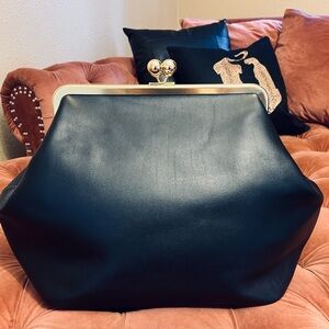 Coach Black Leather Kisslock